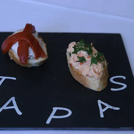 Atlantic ゲストハウス カレーリャ