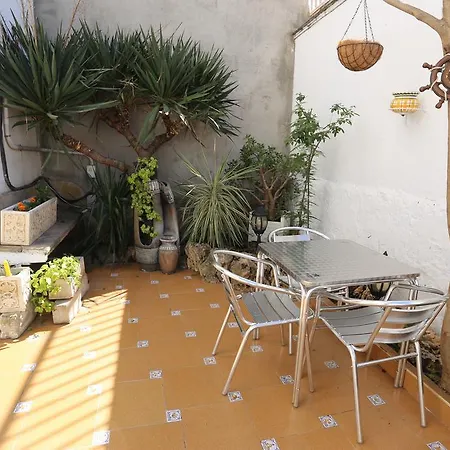 Guest house Atlantic 2*